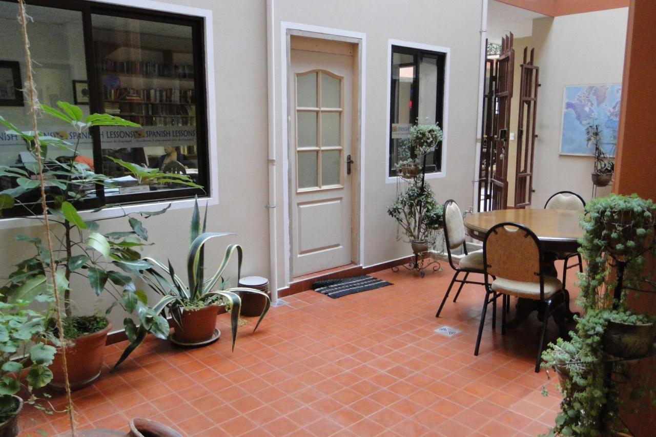 Cittadella Hostal Sucre Exterior photo