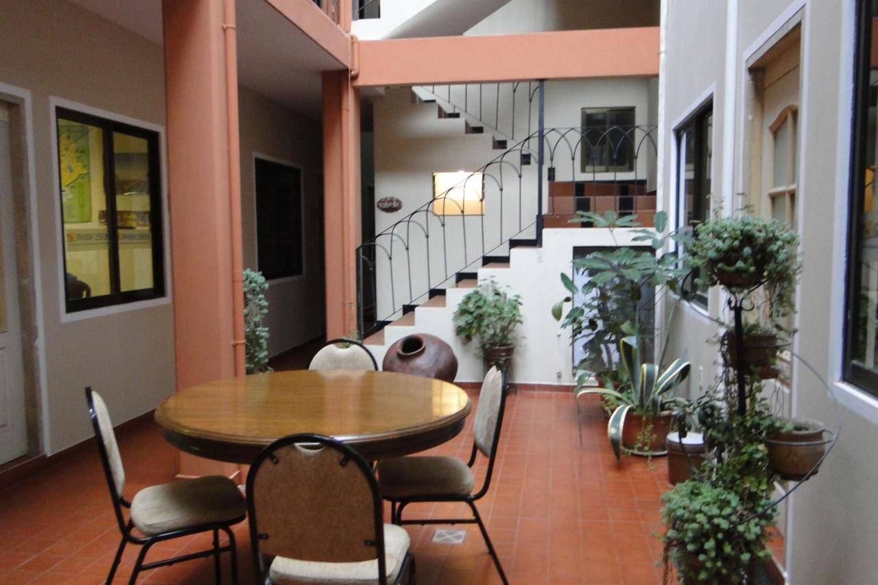 Cittadella Hostal Sucre Exterior photo